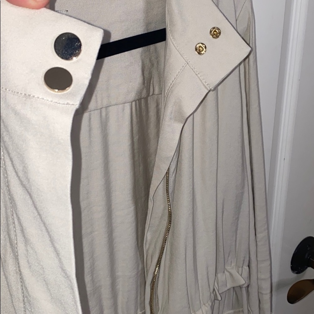 Jacket - Picture 3 of 4
